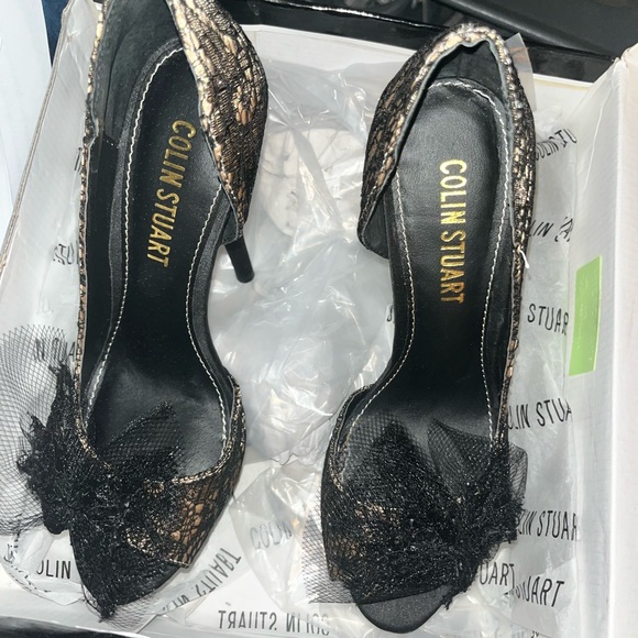 Worn one time !!!! Colin Stuart heels/ gold & black lace - Picture 2 of 5
